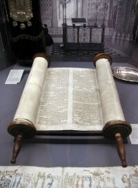 Torah inside of the former Glockengasse synagogue in Cologne.